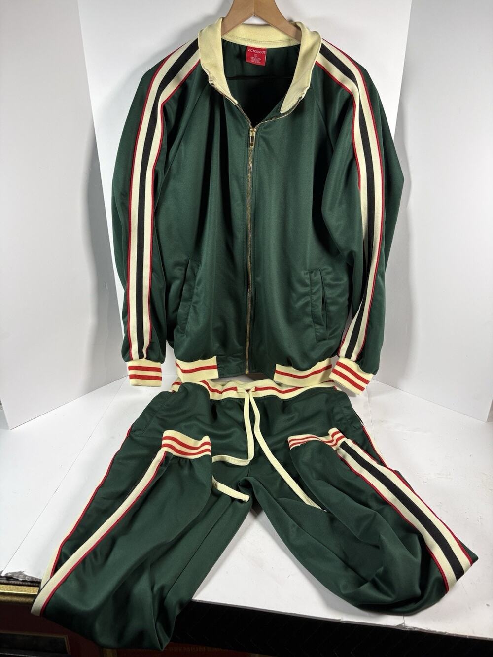 Victorious Mens XL Green Tracksuit 2 Piece Jacket Pants Red Cream Stripe Y2K